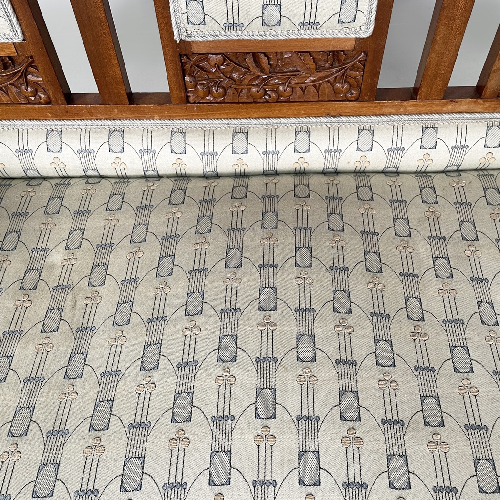 Panca in tessuto e legno, 1930 ca.