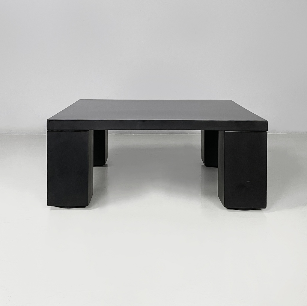 Tavolo da caffè in legno nero, 1980 ca.