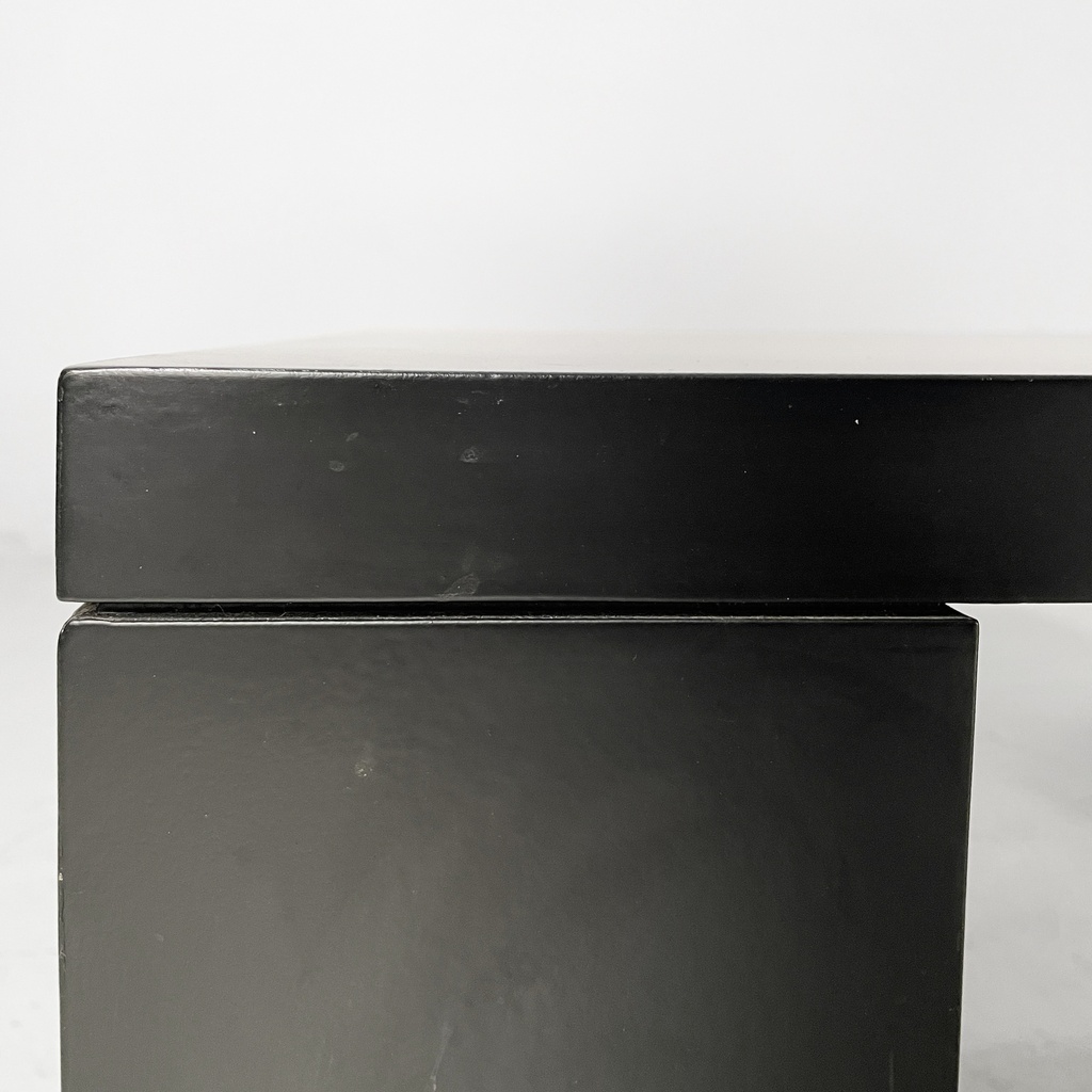 Tavolo da caffè in legno nero, 1980 ca.