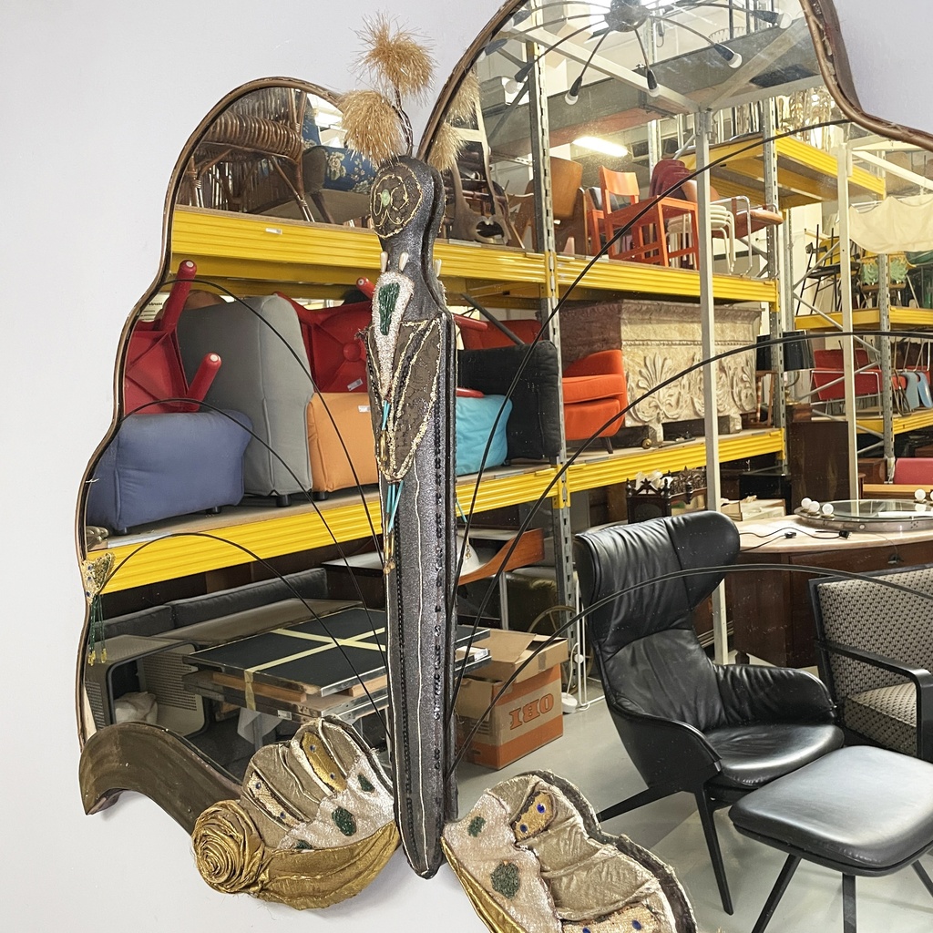 Specchio da parete con decori in tessuto, 1940 ca.