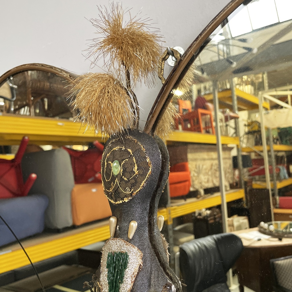 Specchio da parete con decori in tessuto, 1940 ca.