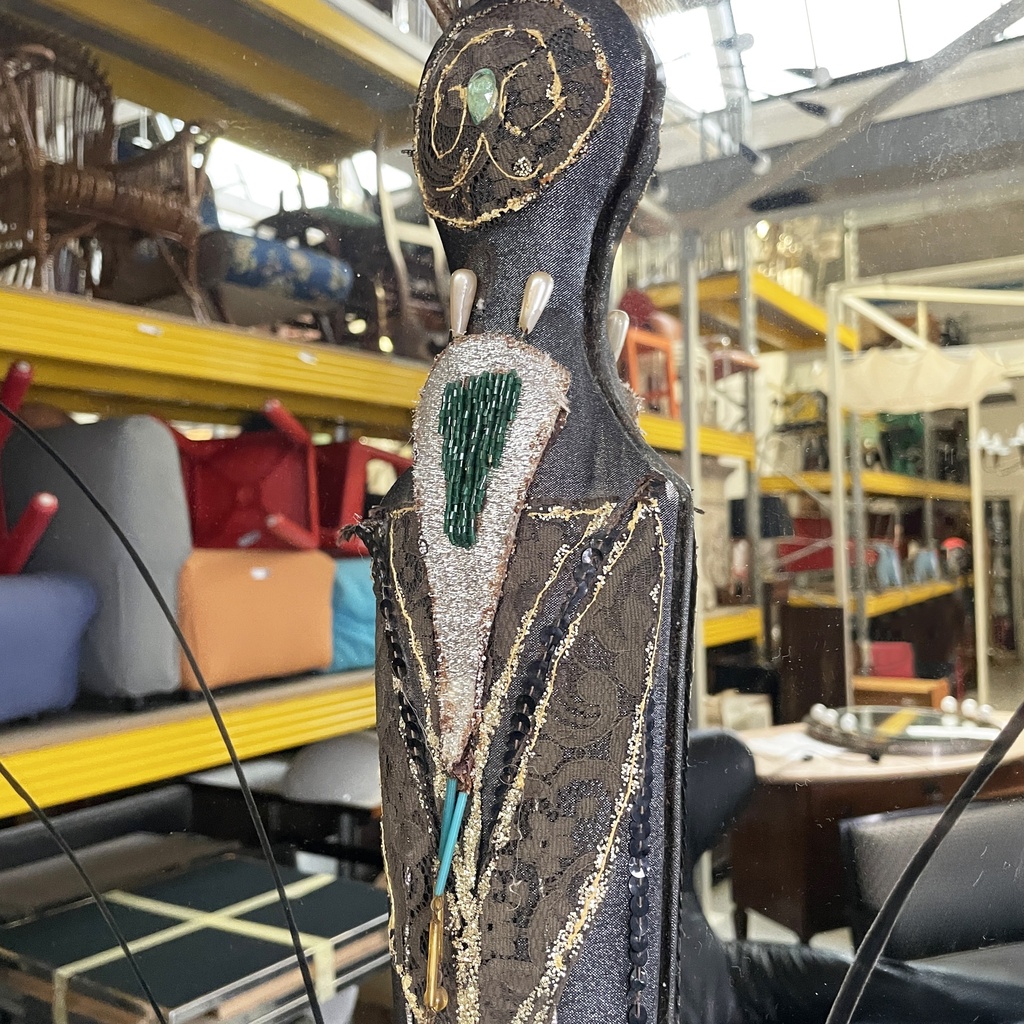 Specchio da parete con decori in tessuto, 1940 ca.