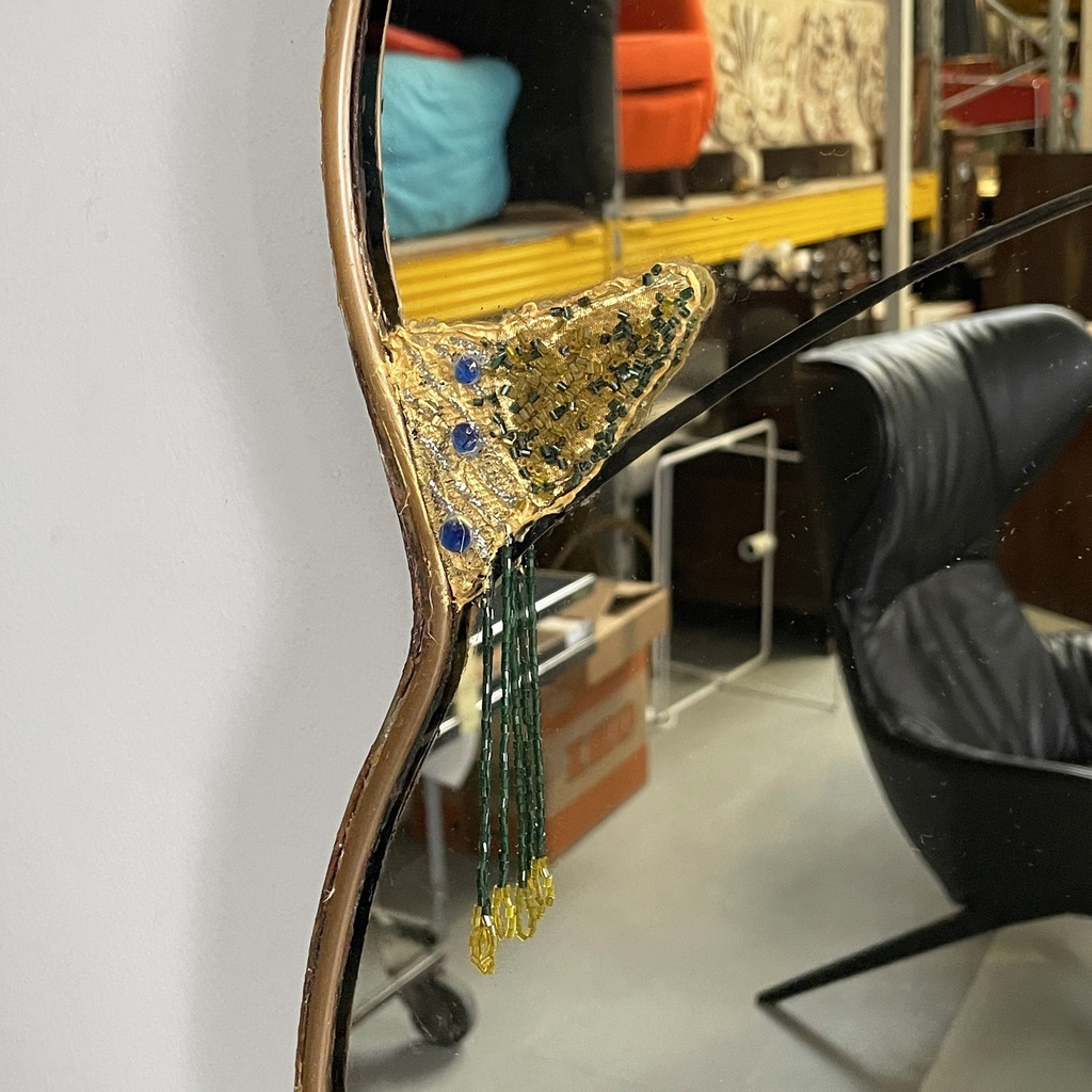 Specchio da parete con decori in tessuto, 1940 ca.