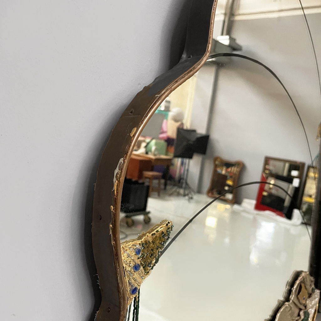 Specchio da parete con decori in tessuto, 1940 ca.