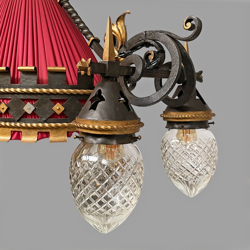 Lampadario in metallo e tessuto rosso, 1940 ca.