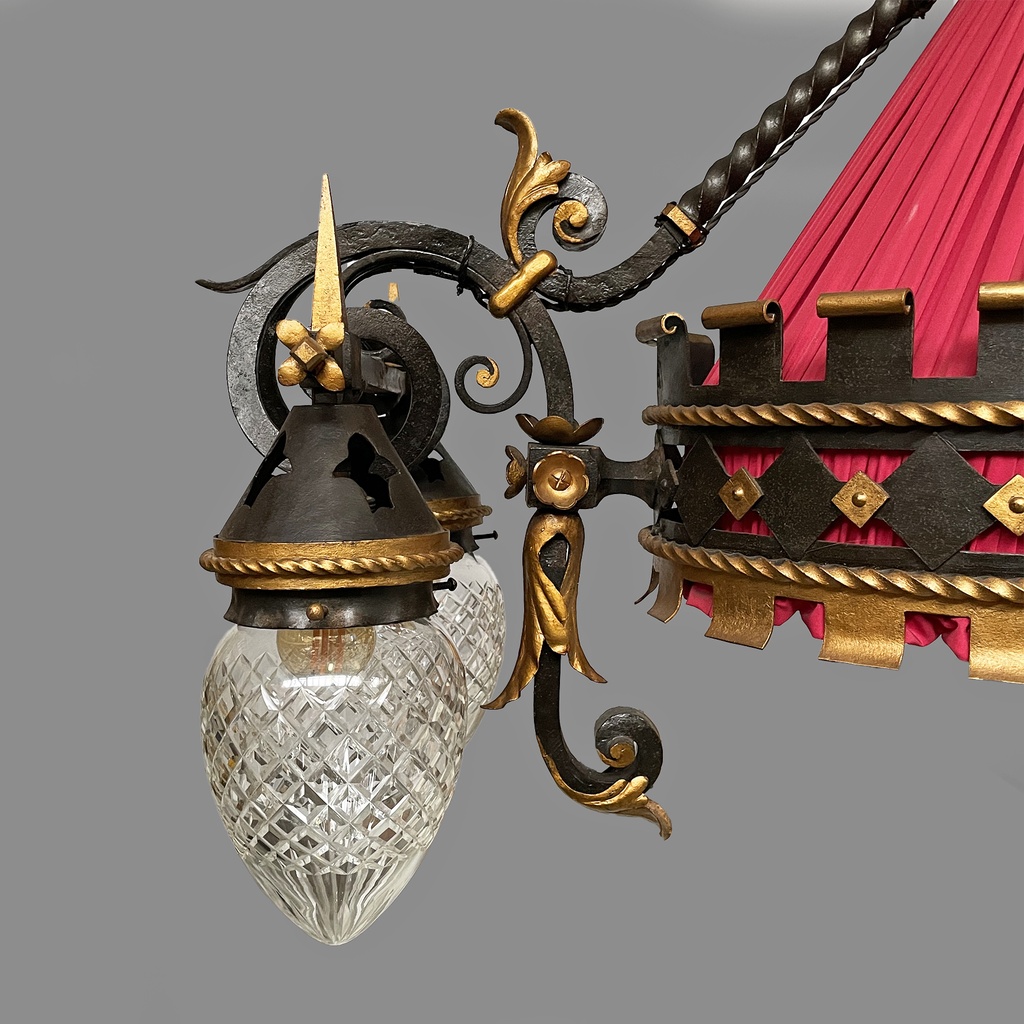 Lampadario in metallo e tessuto rosso, 1940 ca.