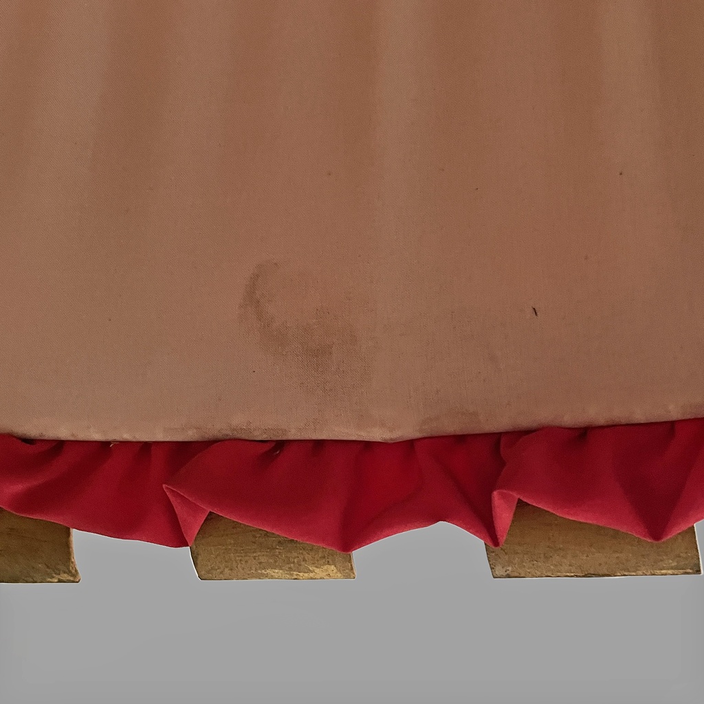 Lampadario in metallo e tessuto rosso, 1940 ca.