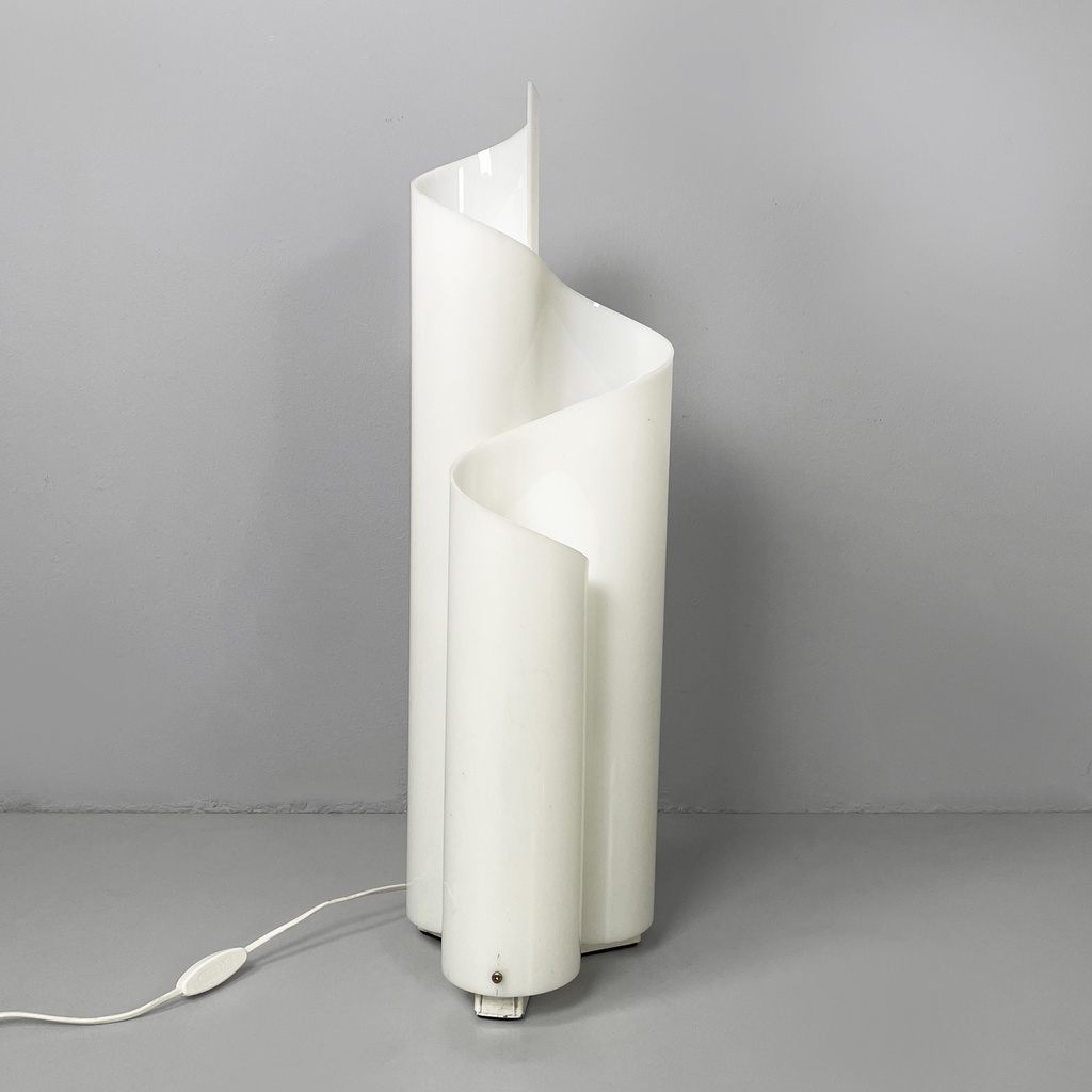 Lampada da tavolo Mezza Chimera di Vico Magistretti per Artemide, 1970 ca.