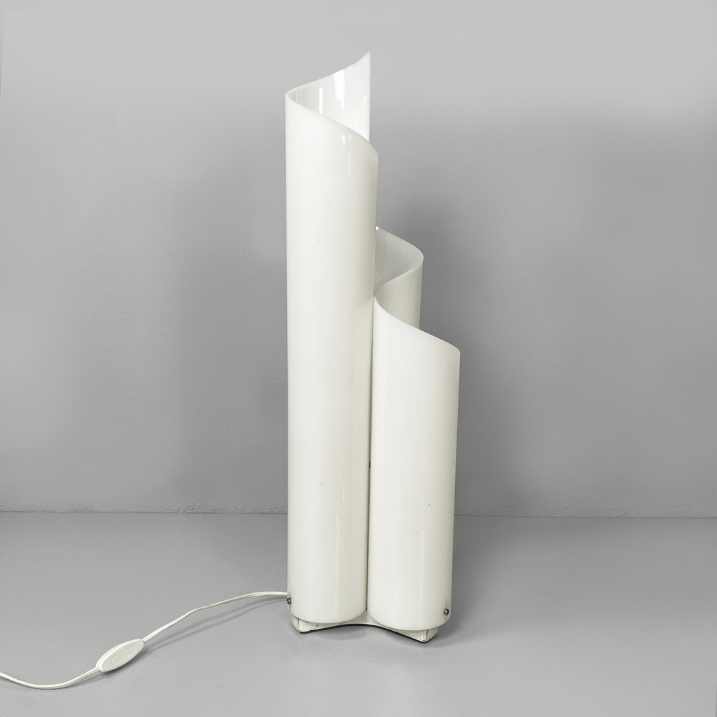 Lampada da tavolo Mezza Chimera di Vico Magistretti per Artemide, 1970 ca.