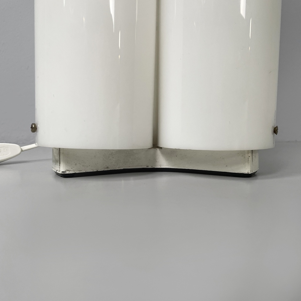 Lampada da tavolo Mezza Chimera di Vico Magistretti per Artemide, 1970 ca.