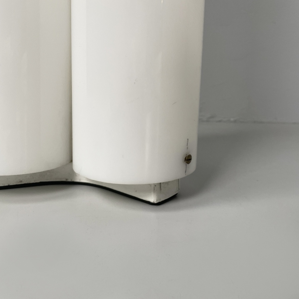 Lampada da tavolo Mezza Chimera di Vico Magistretti per Artemide, 1970 ca.