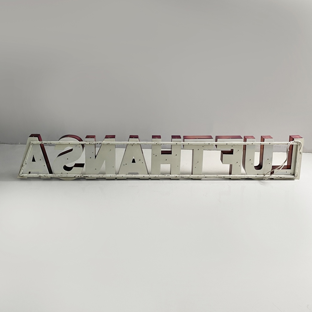 Insegna Lufthansa in plexiglass bianco, 1970 ca.