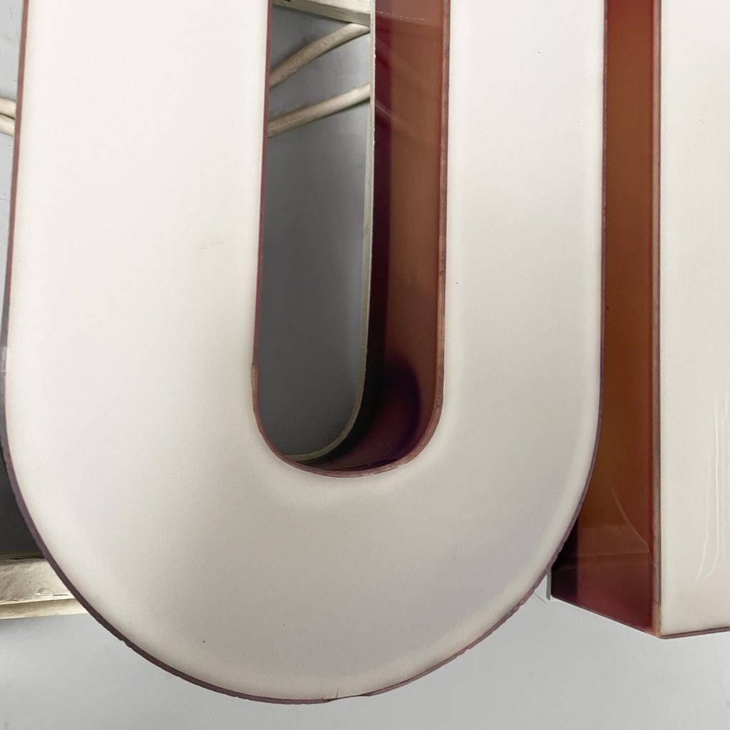 Insegna Lufthansa in plexiglass bianco, 1970 ca.