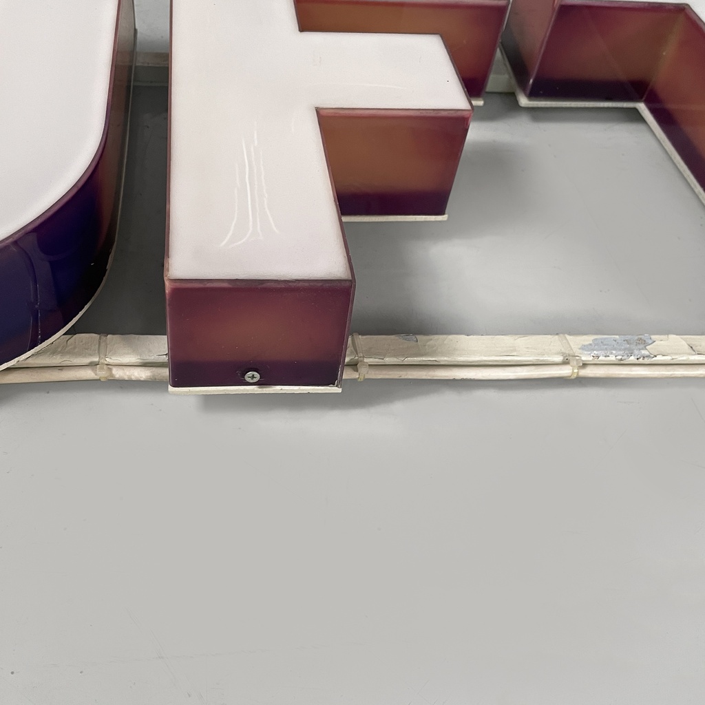 Insegna Lufthansa in plexiglass bianco, 1970 ca.