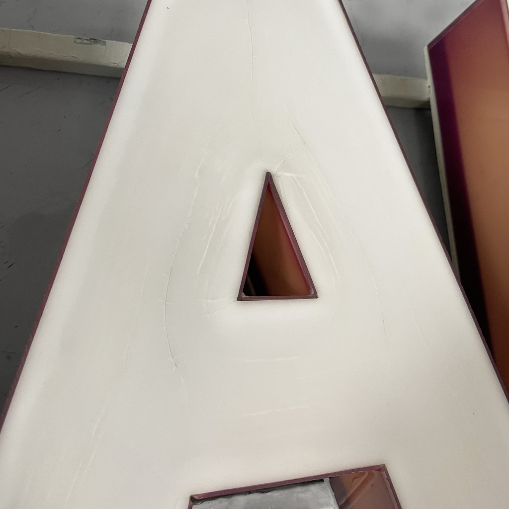 Insegna Lufthansa in plexiglass bianco, 1970 ca.