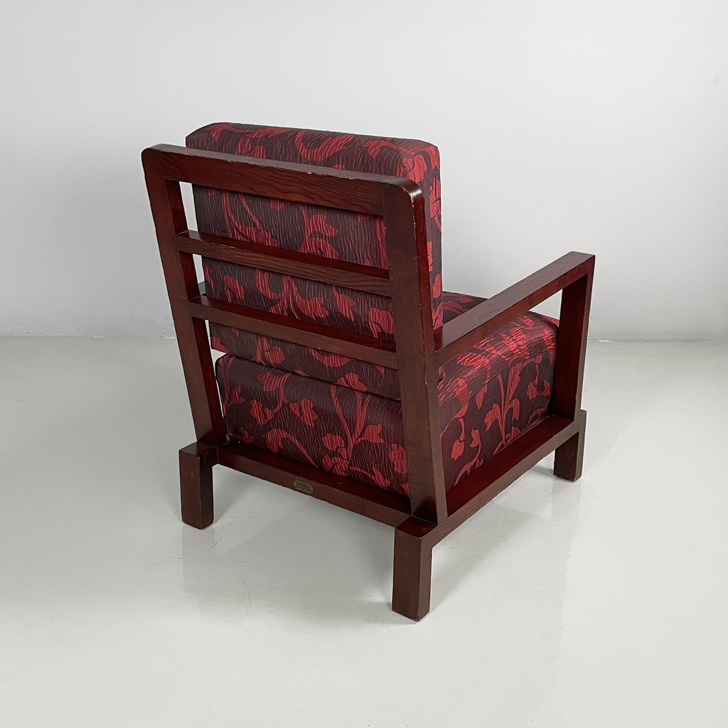 Poltrona in legno e tessuto rosso, 1930 ca.
