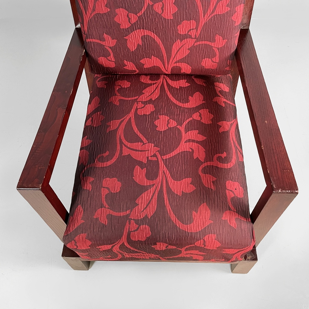 Poltrona in legno e tessuto rosso, 1930 ca.