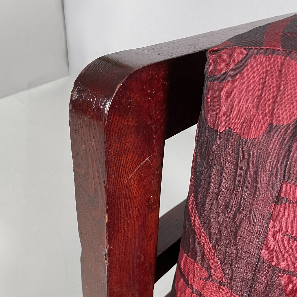 Poltrona in legno e tessuto rosso, 1930 ca.