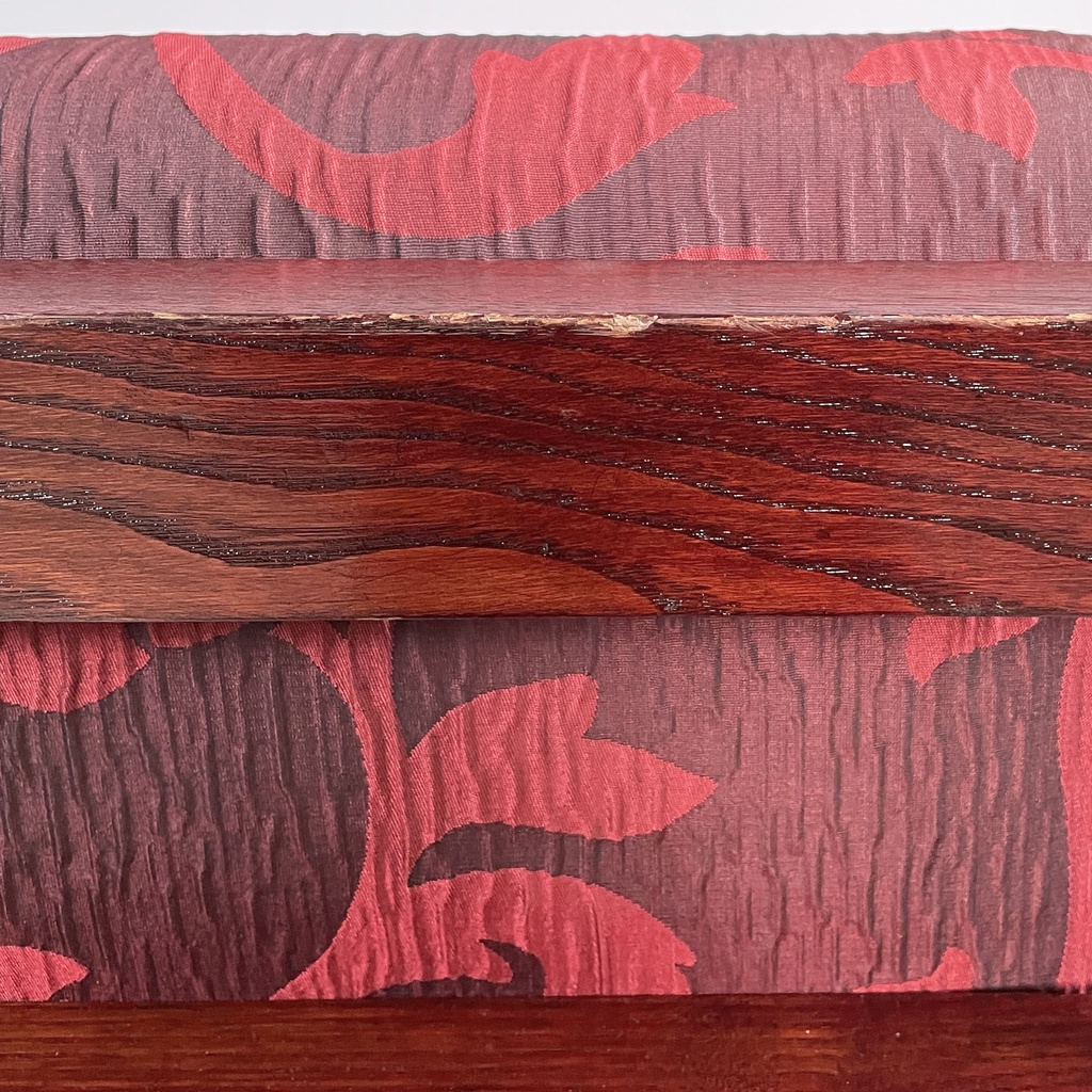 Poltrona in legno e tessuto rosso, 1930 ca.