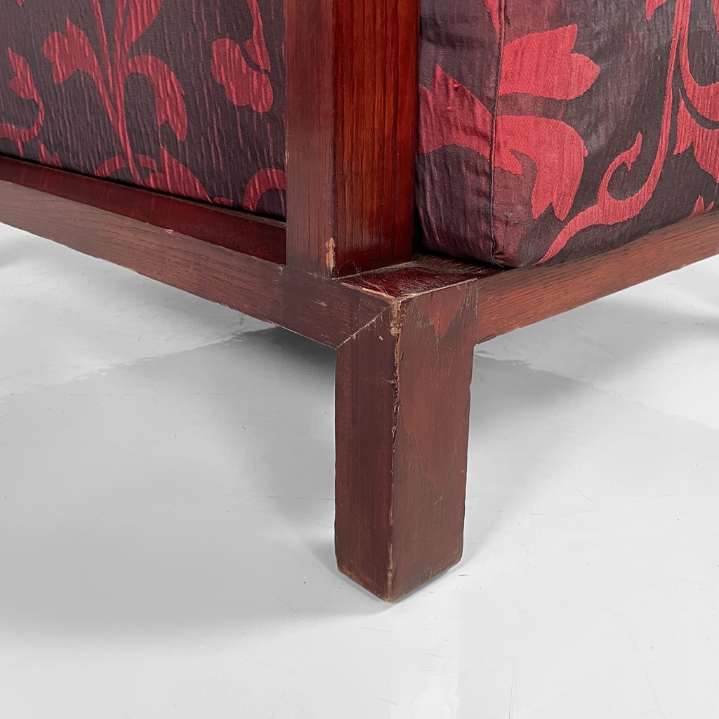 Poltrona in legno e tessuto rosso, 1930 ca.