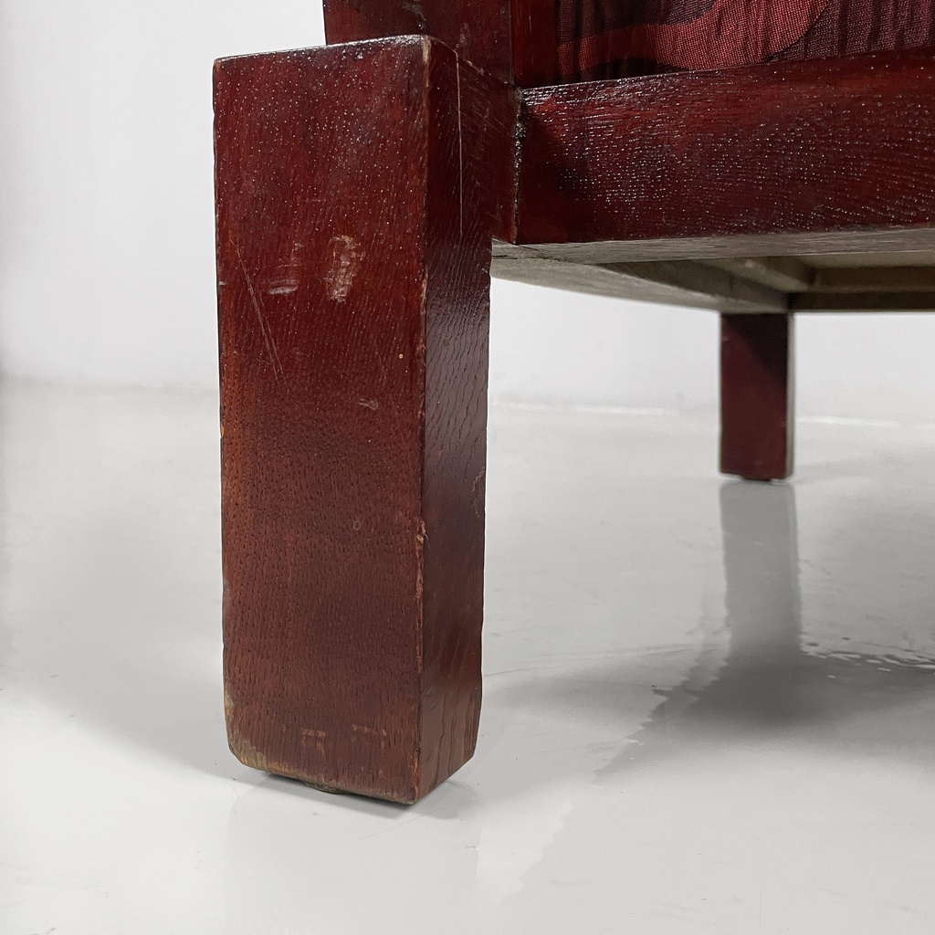 Poltrona in legno e tessuto rosso, 1930 ca.