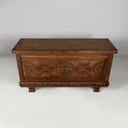 Cassapanca in legno inciso, 1930 ca.