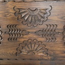 Cassapanca in legno inciso, 1930 ca.