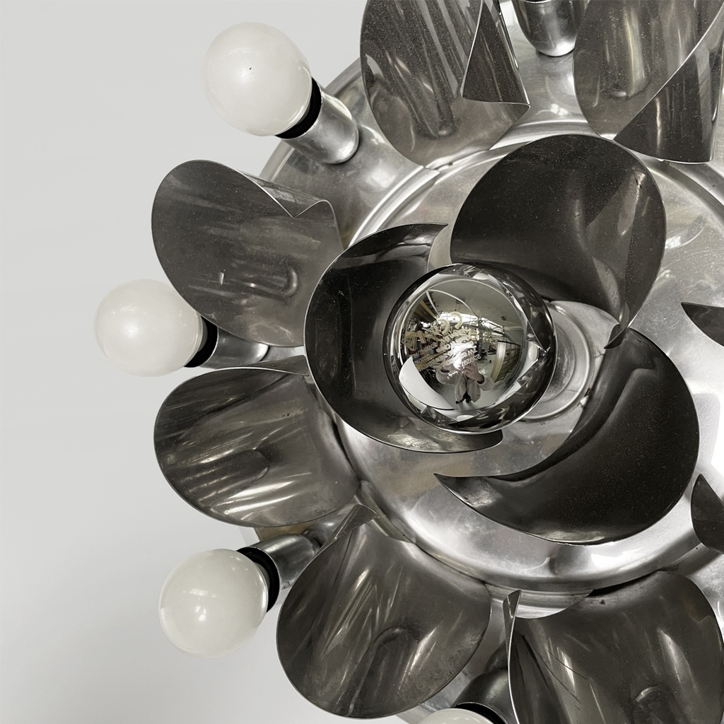 Applique in acciaio, 1970 ca.