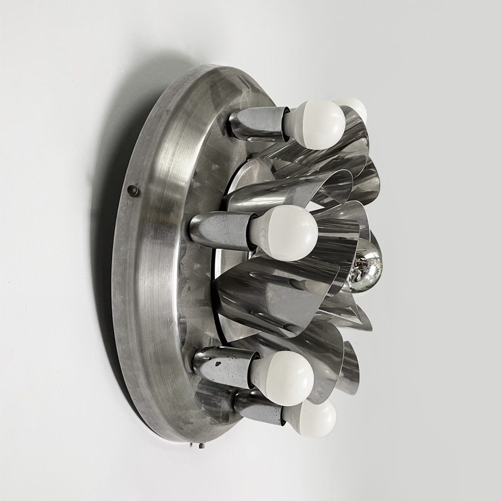 Applique in acciaio, 1970 ca.