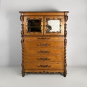 Credenza con specchi in legno tornito, 1930 ca.