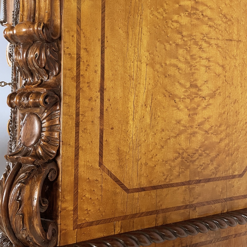 Credenza con specchi in legno tornito, 1930 ca.
