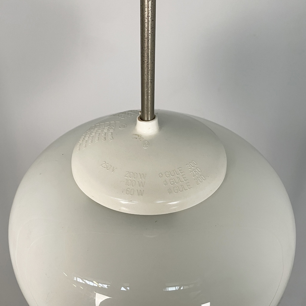 Lampadario in vetro opalino, 1970 ca.