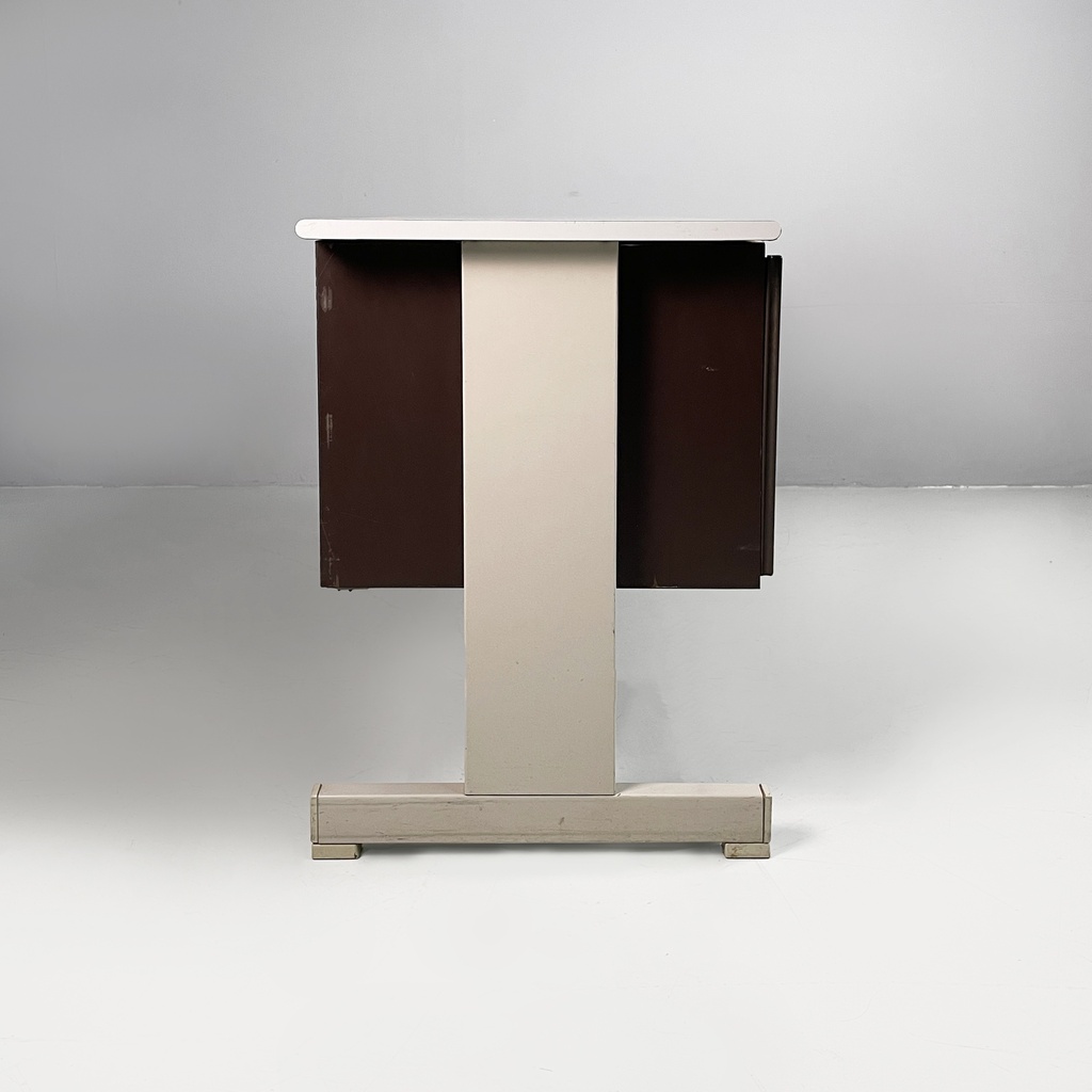 Sideboard Synthesis 45 di Ettore Sottsass per Olivetti, 1970 ca.