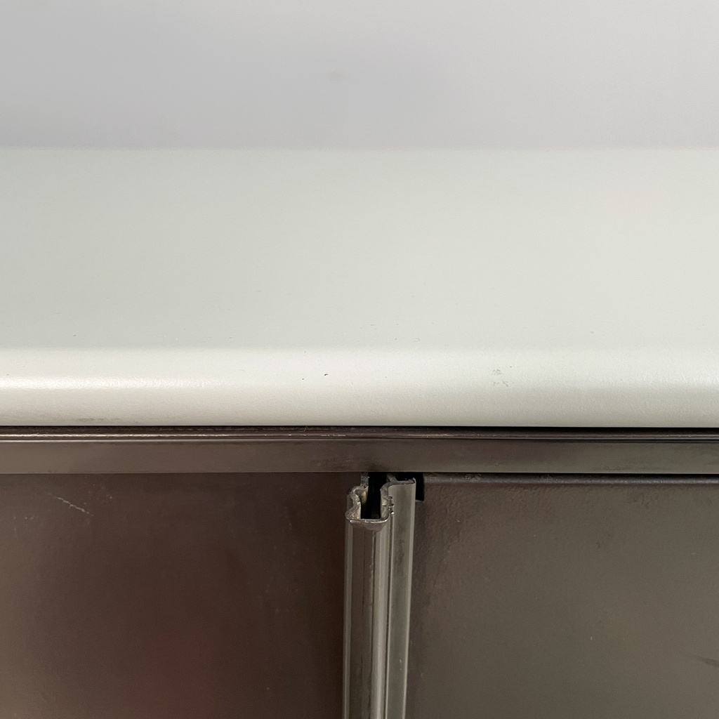 Sideboard Synthesis 45 di Ettore Sottsass per Olivetti, 1970 ca.