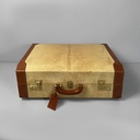 Valigia in pelle beige e marrone, 1960 ca.