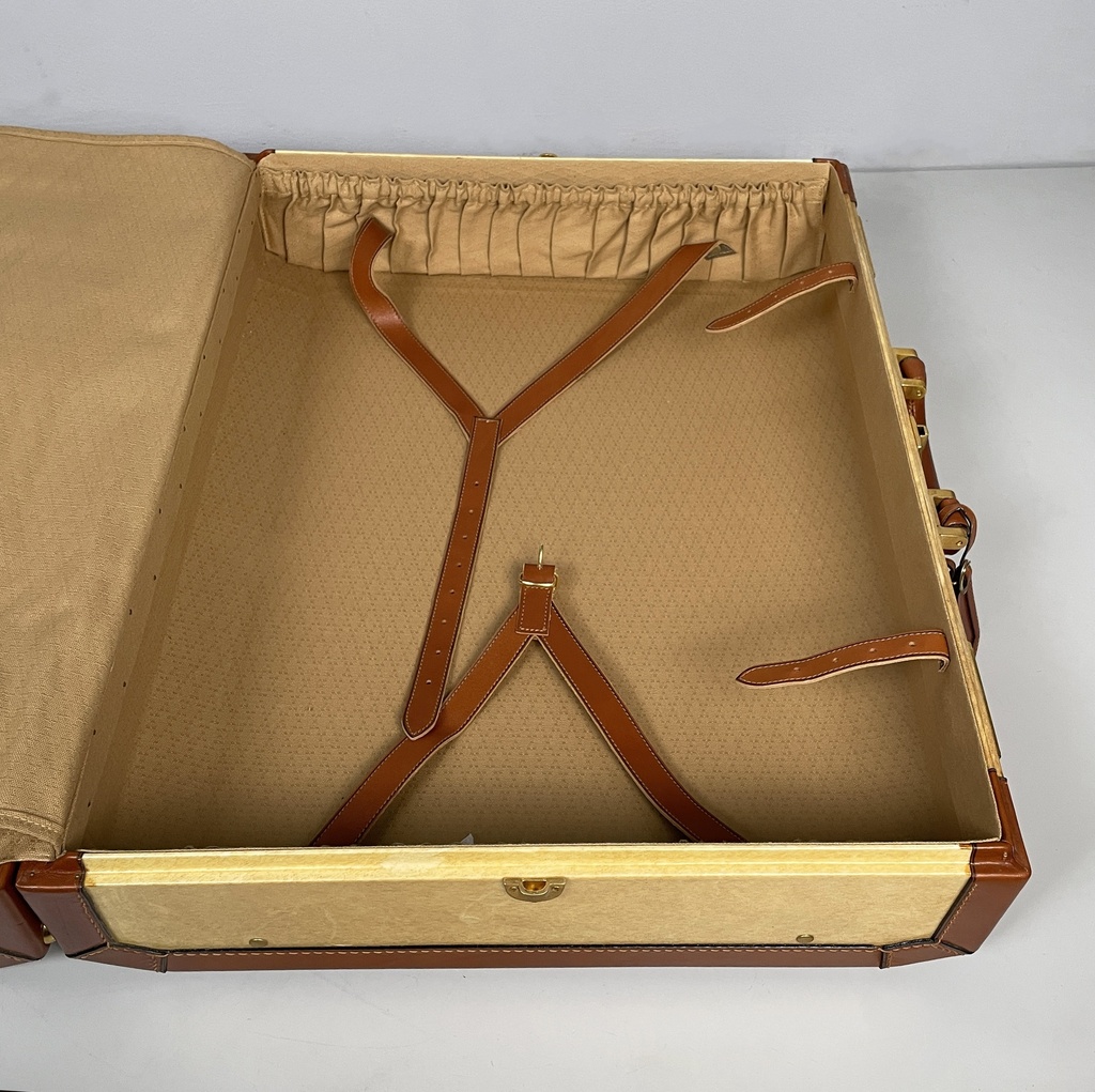 Valigia in pelle beige e marrone, 1960 ca.