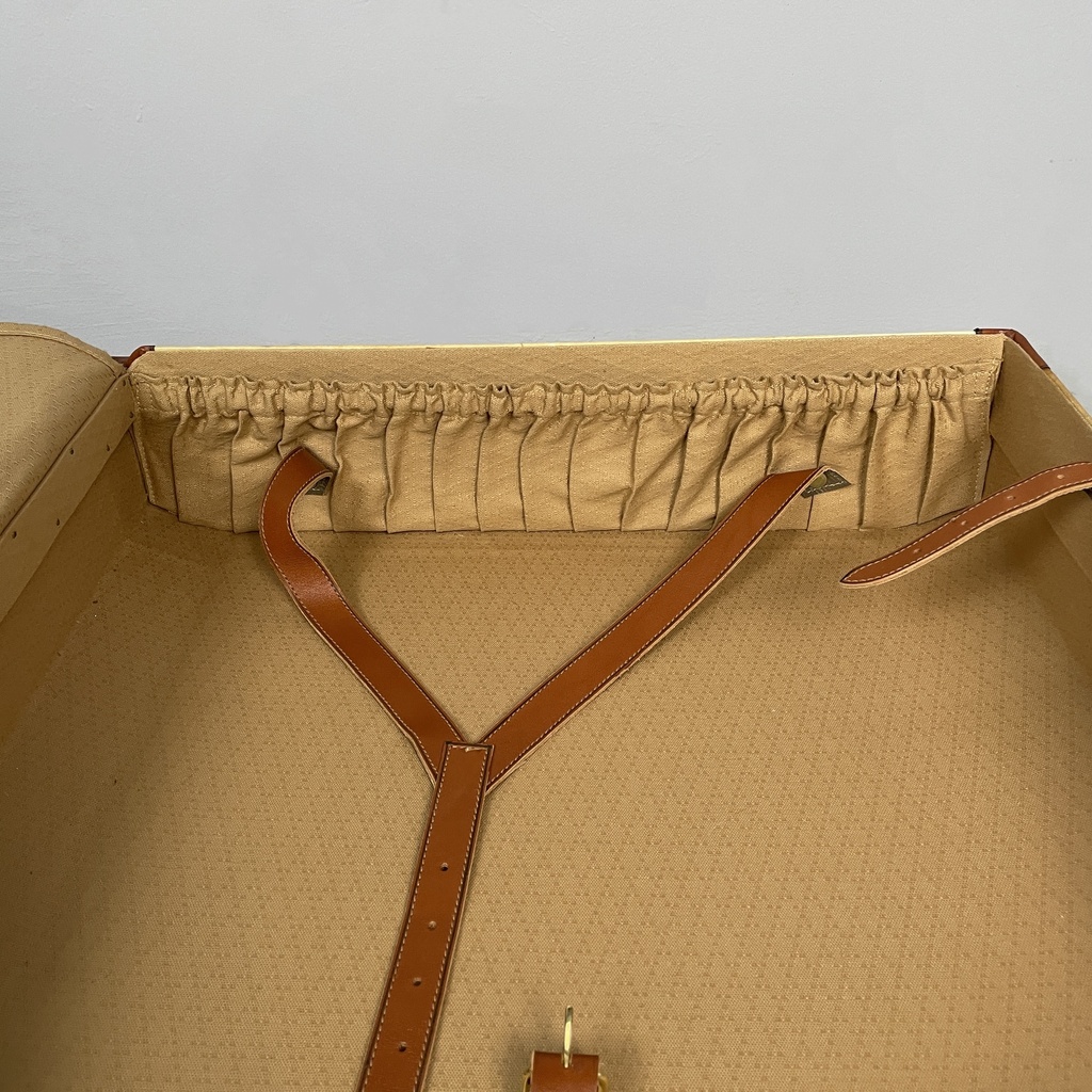 Valigia in pelle beige e marrone, 1960 ca.