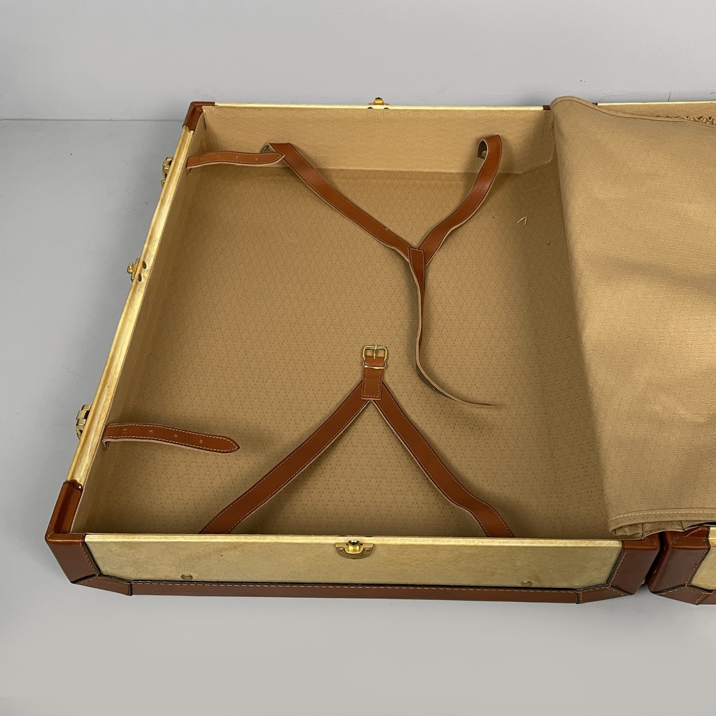 Valigia in pelle beige e marrone, 1960 ca.