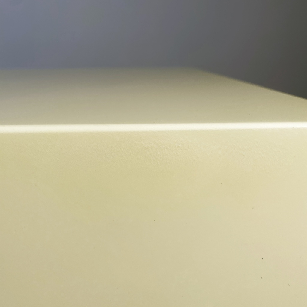 Piedistallo in legno giallo chiaro, 1980 ca.