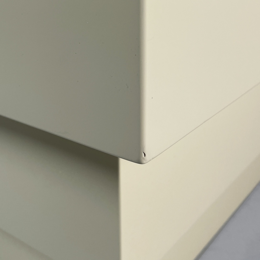 Piedistallo in legno, 1980 ca.