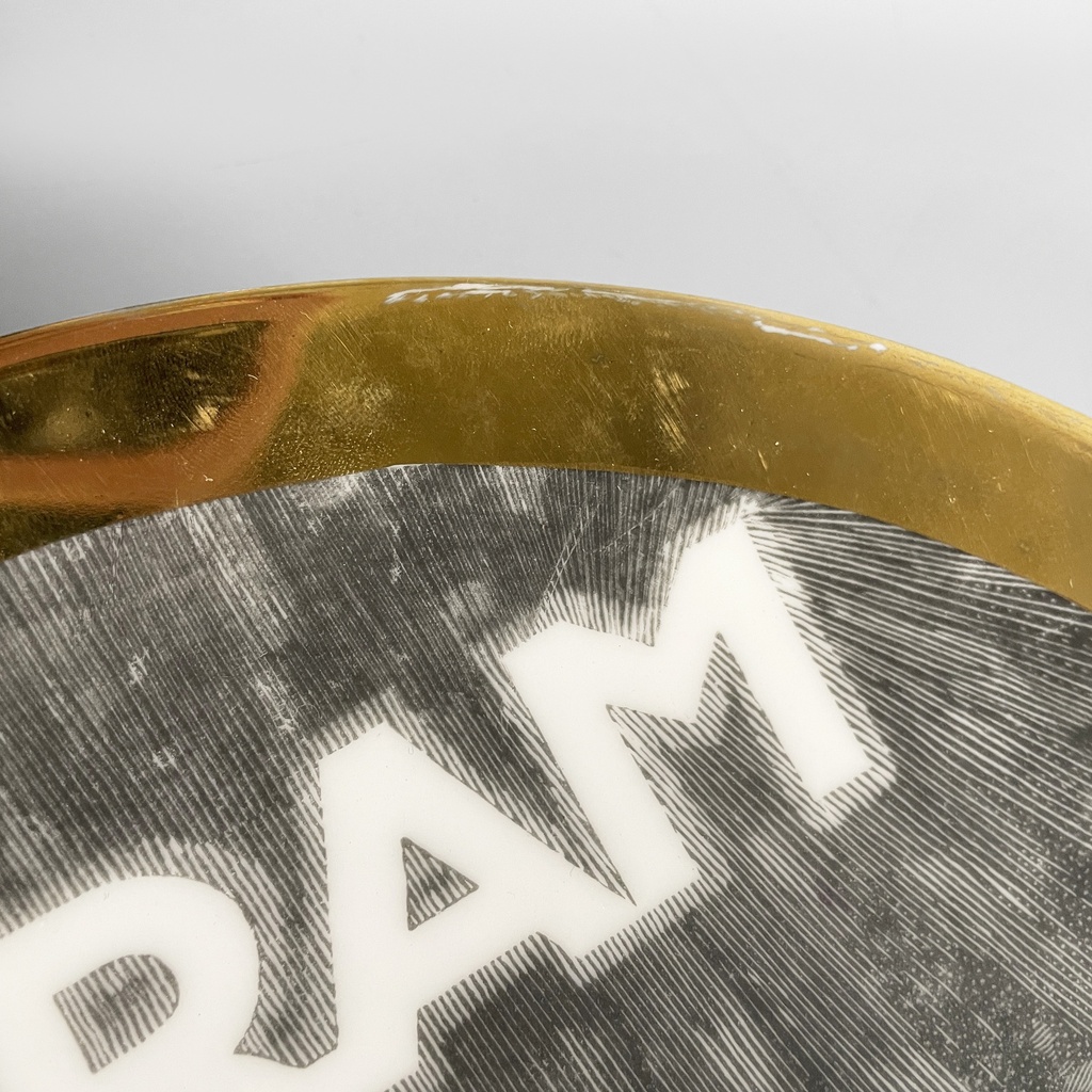 Piatto decorativo Osram di Fornasetti, 1970 ca.