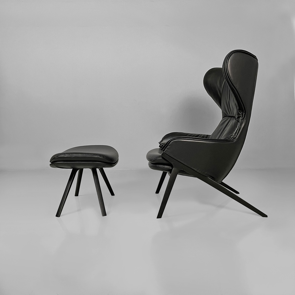 Poltrona con pouf P22 di Patrick Norguet per Cassina, 2010 ca. 