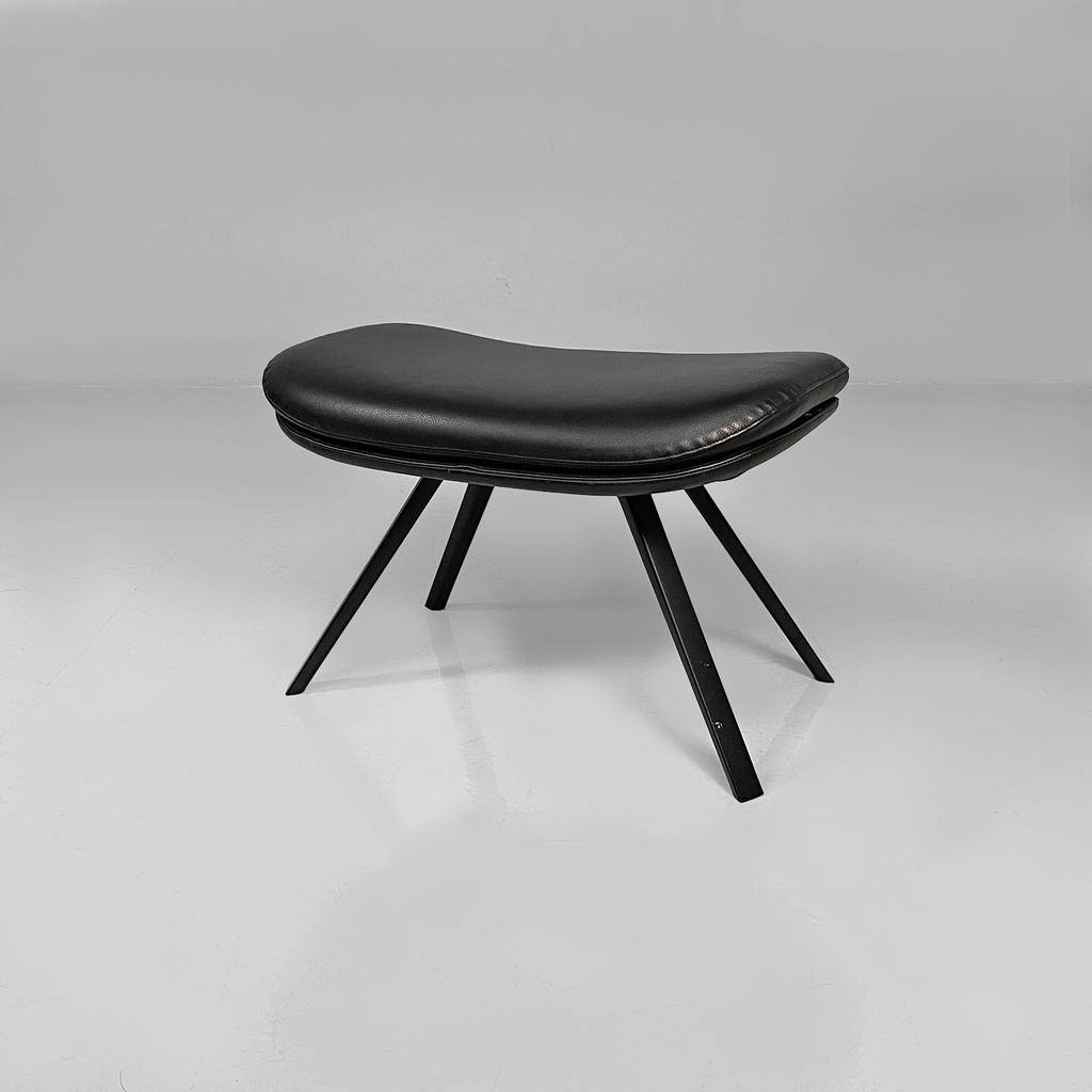 Poltrona con pouf P22 di Patrick Norguet per Cassina, 2010 ca. 