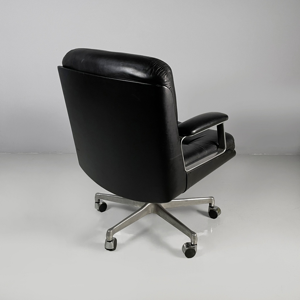 Poltrona da ufficio in pelle nera e metallo, 1980 ca.
