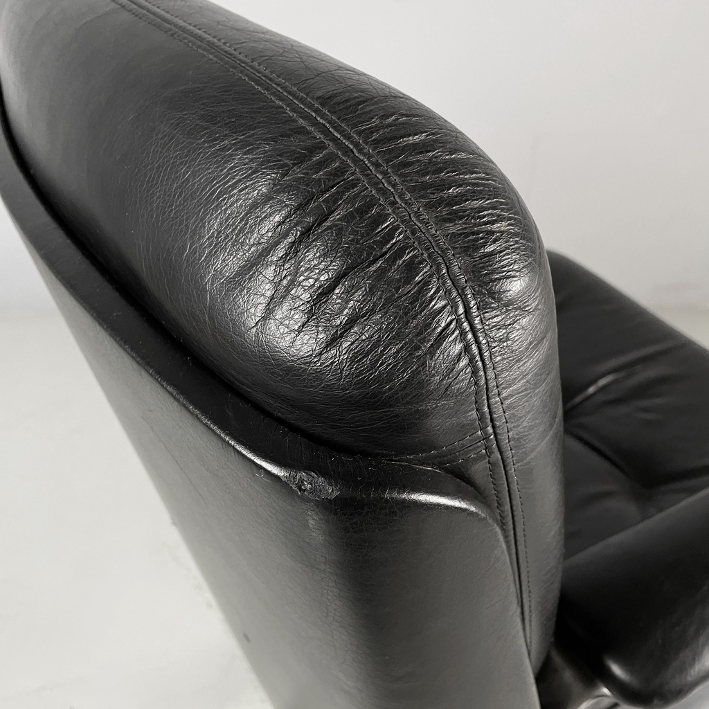 Poltrona da ufficio in pelle nera e metallo, 1980 ca.