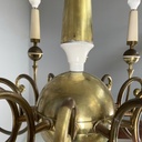 Lampadario in ottone e metallo bianco, 1950 ca.