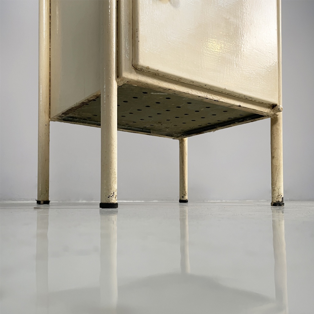 Sideboard in ferro e vetro, 1940 ca.