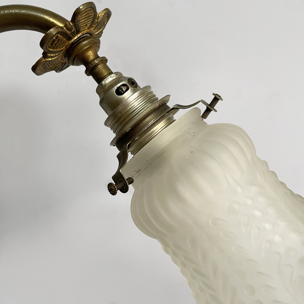 Applique in ottone e vetro, 1930 ca.