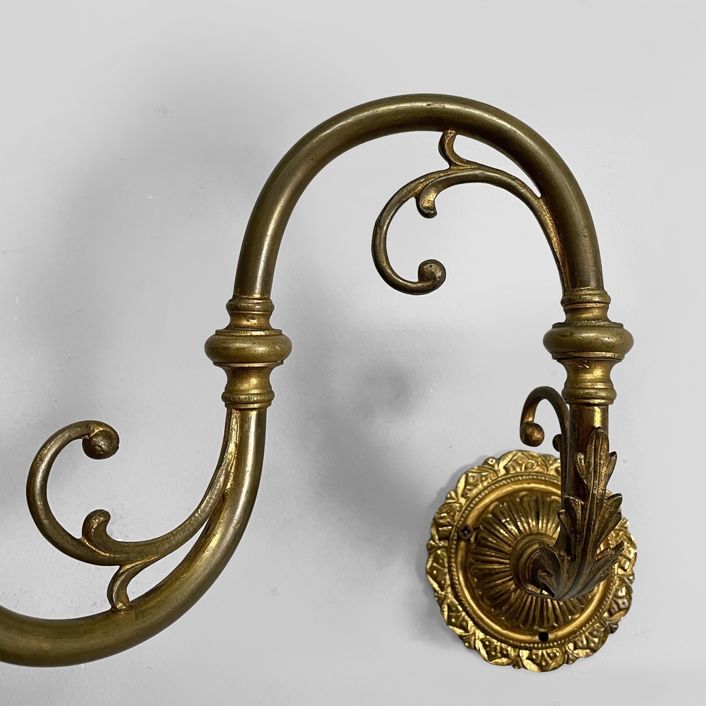 Applique in ottone e vetro, 1930 ca.