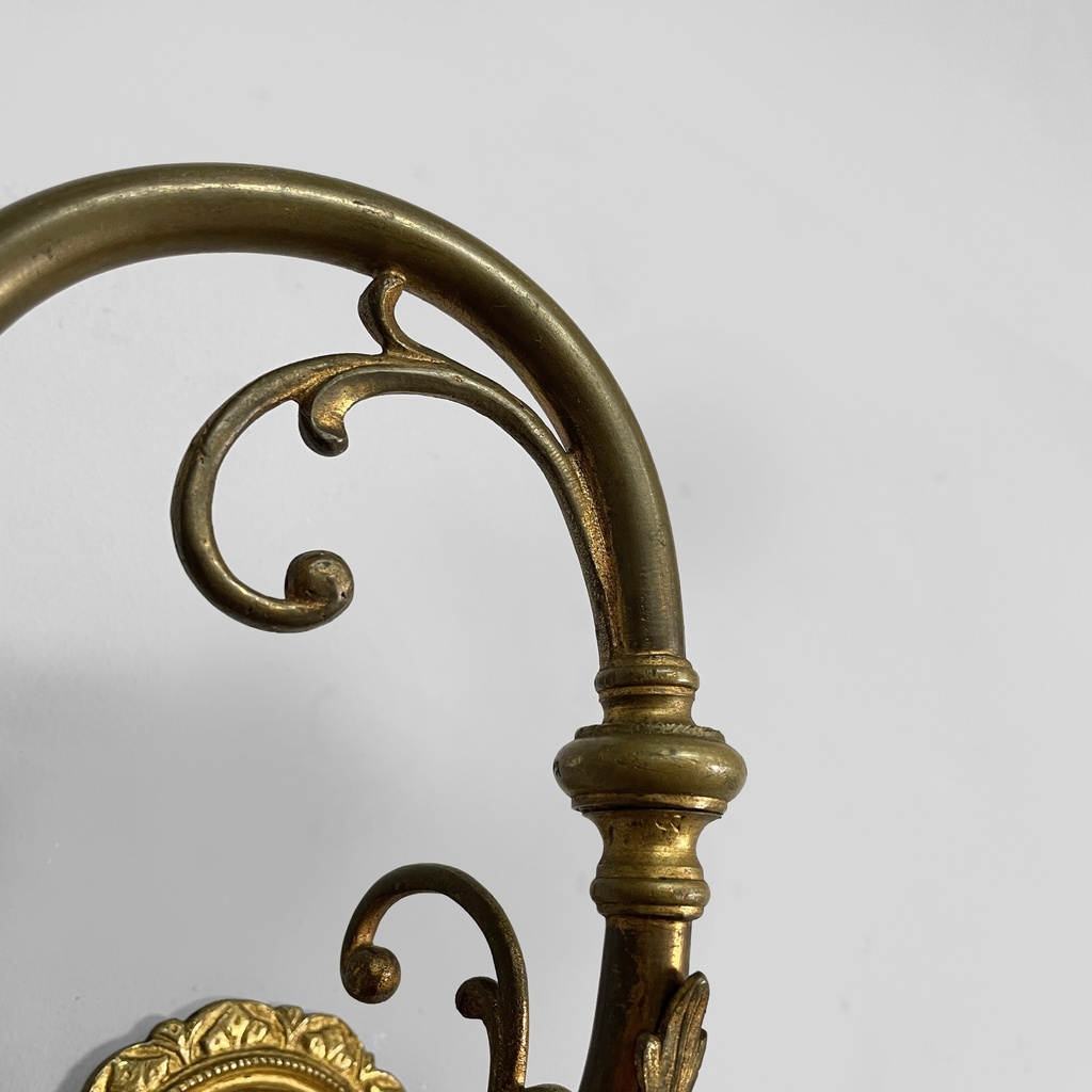 Applique in ottone e vetro, 1930 ca.